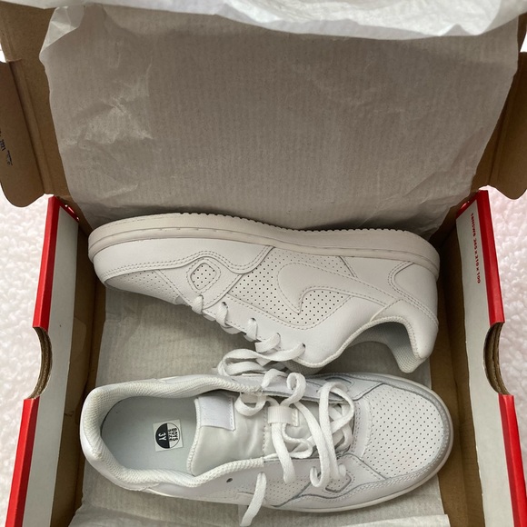 Nike Other - Boys Nike son of Force Skate Sneakers